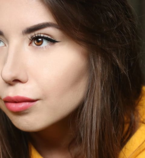 Deep-cleansing facial extraction treatment